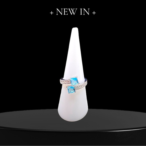 New Aqua Blue Lab-created Square Topaz Silver Engagement Ring with 10 CZ - Picture 5 of 10